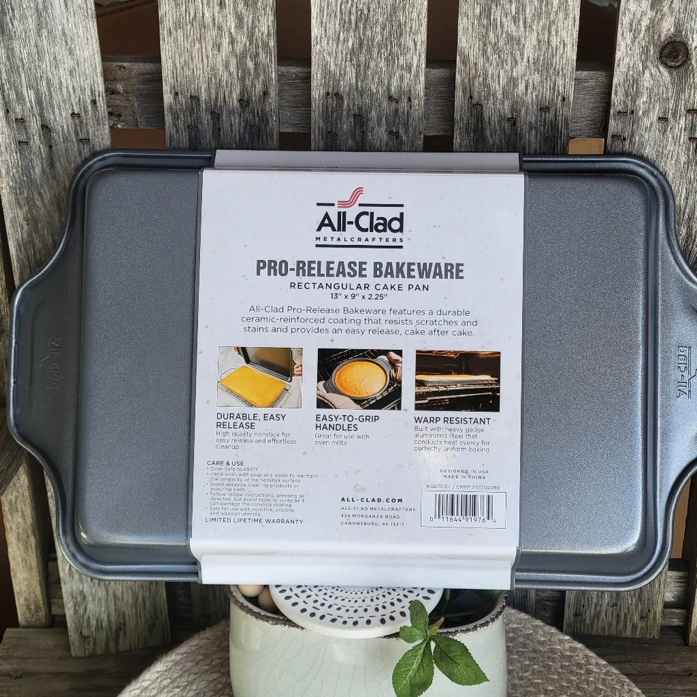 ALL CLAD pro release 13x9 bakeware